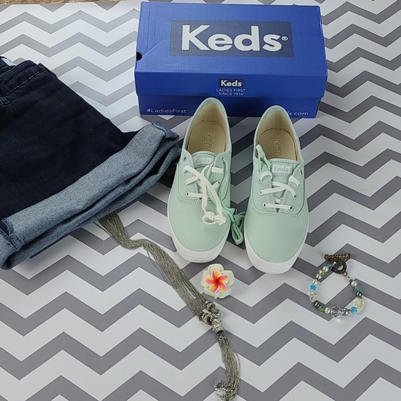 mint colored keds